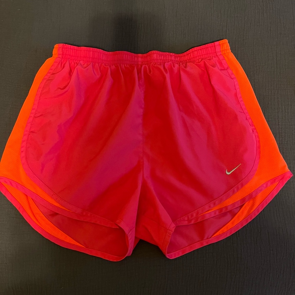 Nike Tempo Shorts - small